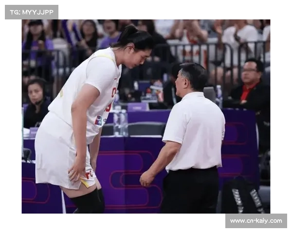 女篮长期集训引争议,联赛与国家队训练平衡问题受关注